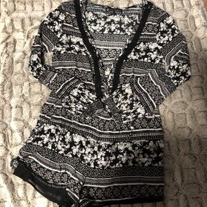 Preowned House of Harlow 1960 Short Romper